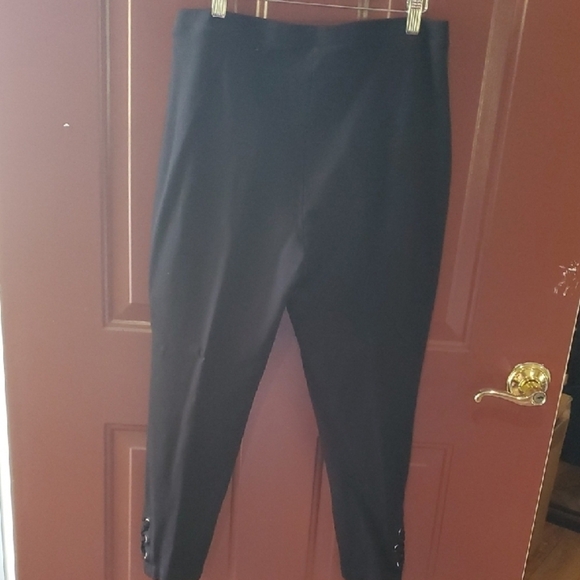 Chico's Black Cropped Ankle Pants with Tapered Fit - Picture 6 of 8